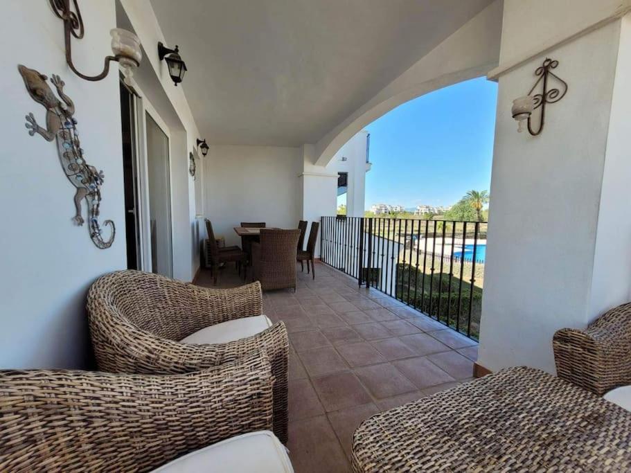 Belle Vue Sur La Piscine Apartment ซูซินา ภายนอก รูปภาพ